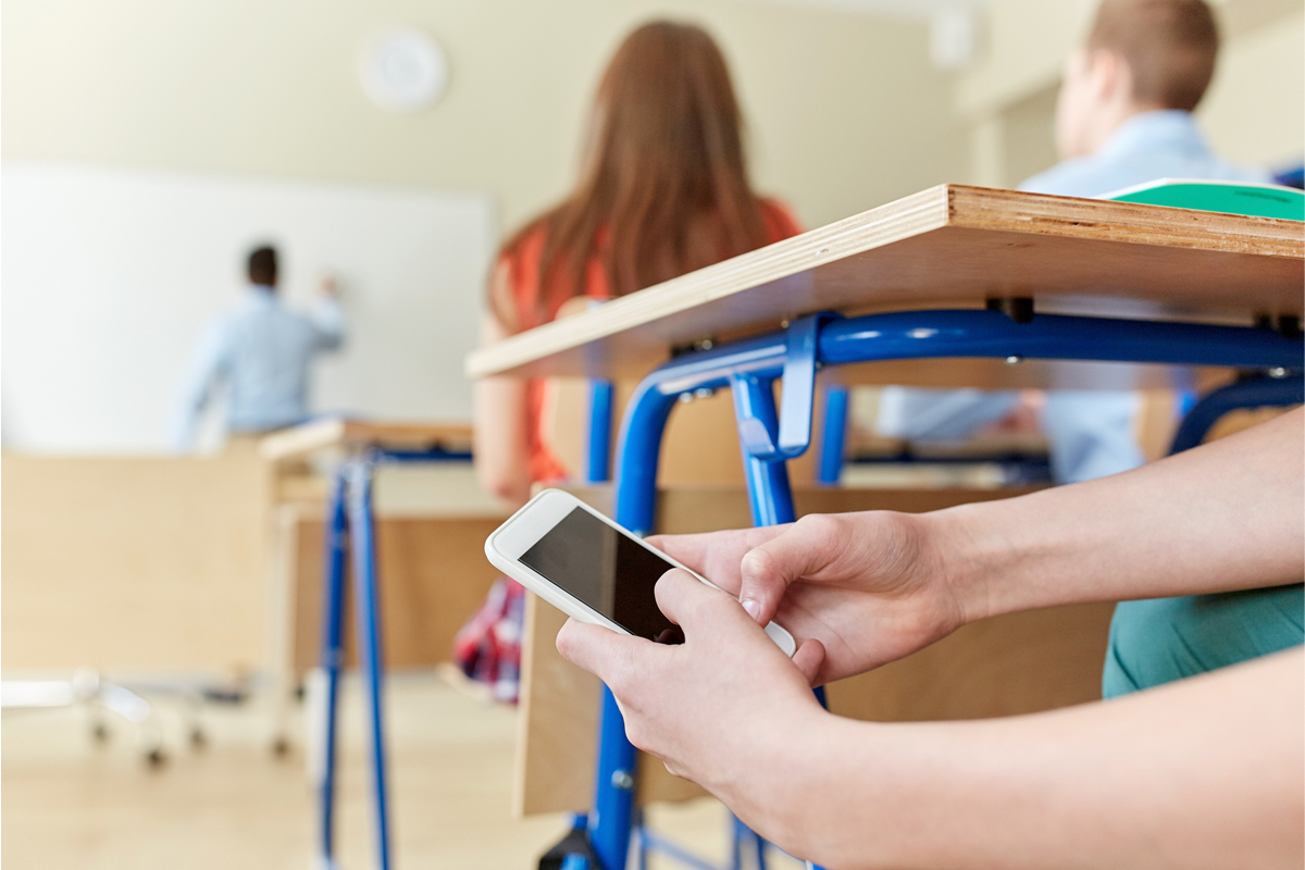 Cell Phones Schools 1200X800